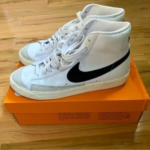 Nike Blazer Mid ‘77